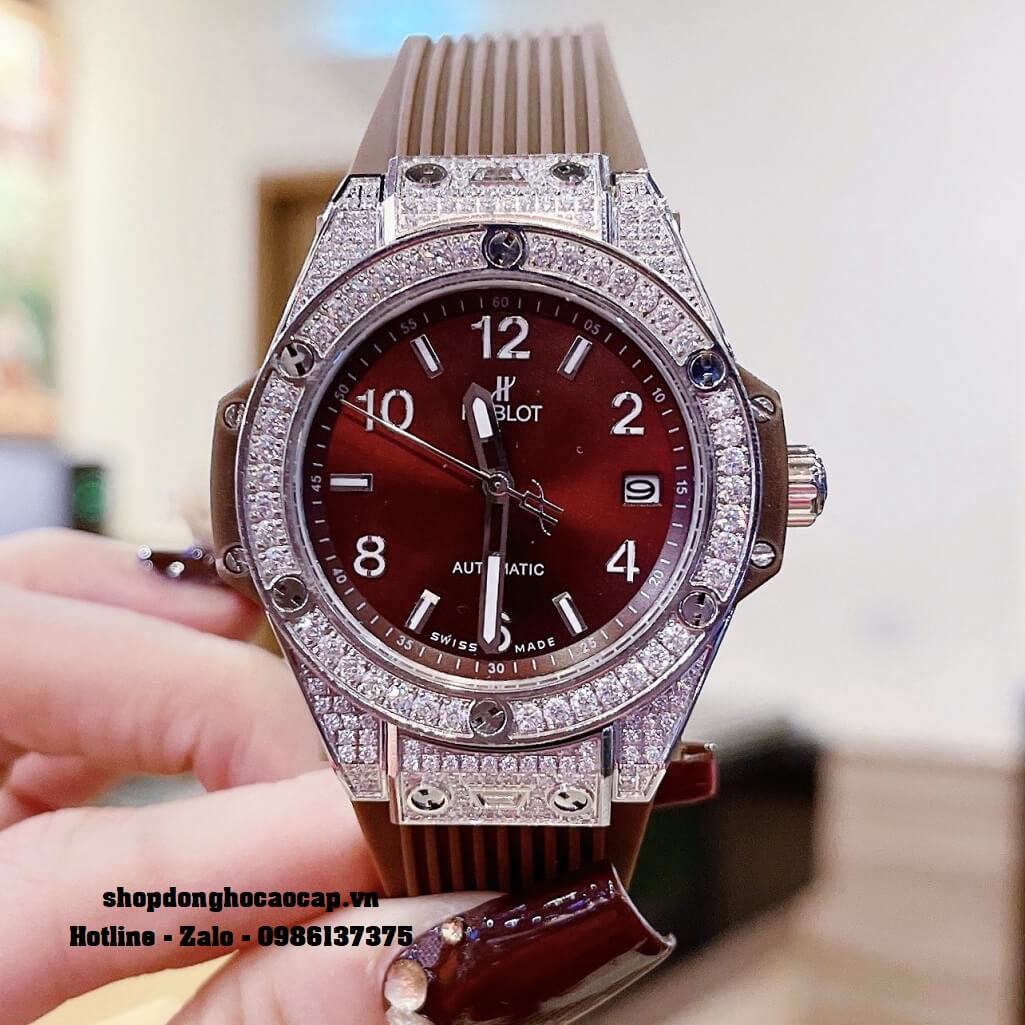 Đồng Hồ Nữ Hublot Classic Fusion Dây Silicon Nâu Đính Đá Silver 38mm