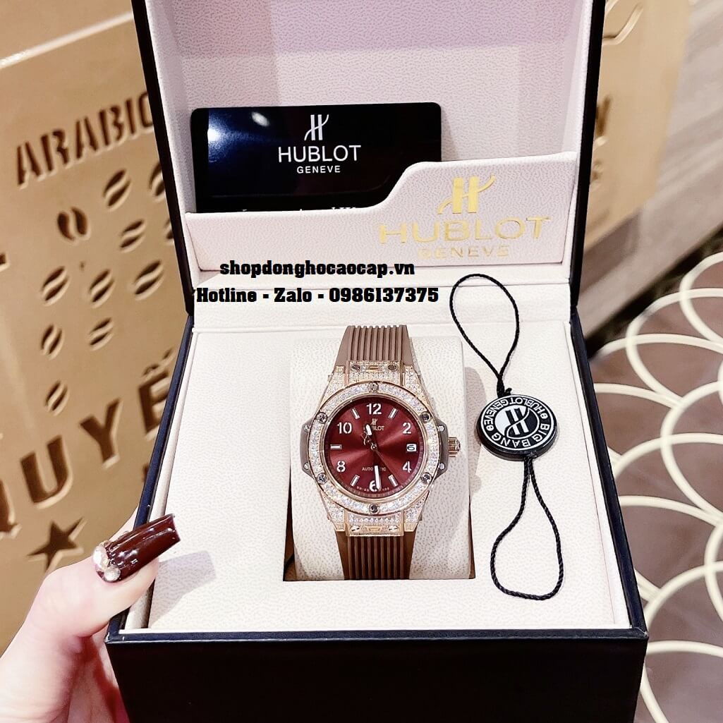 Đồng Hồ Nữ Hublot Classic Fusion Dây Silicon Nâu Đính Đá Rose 38mm