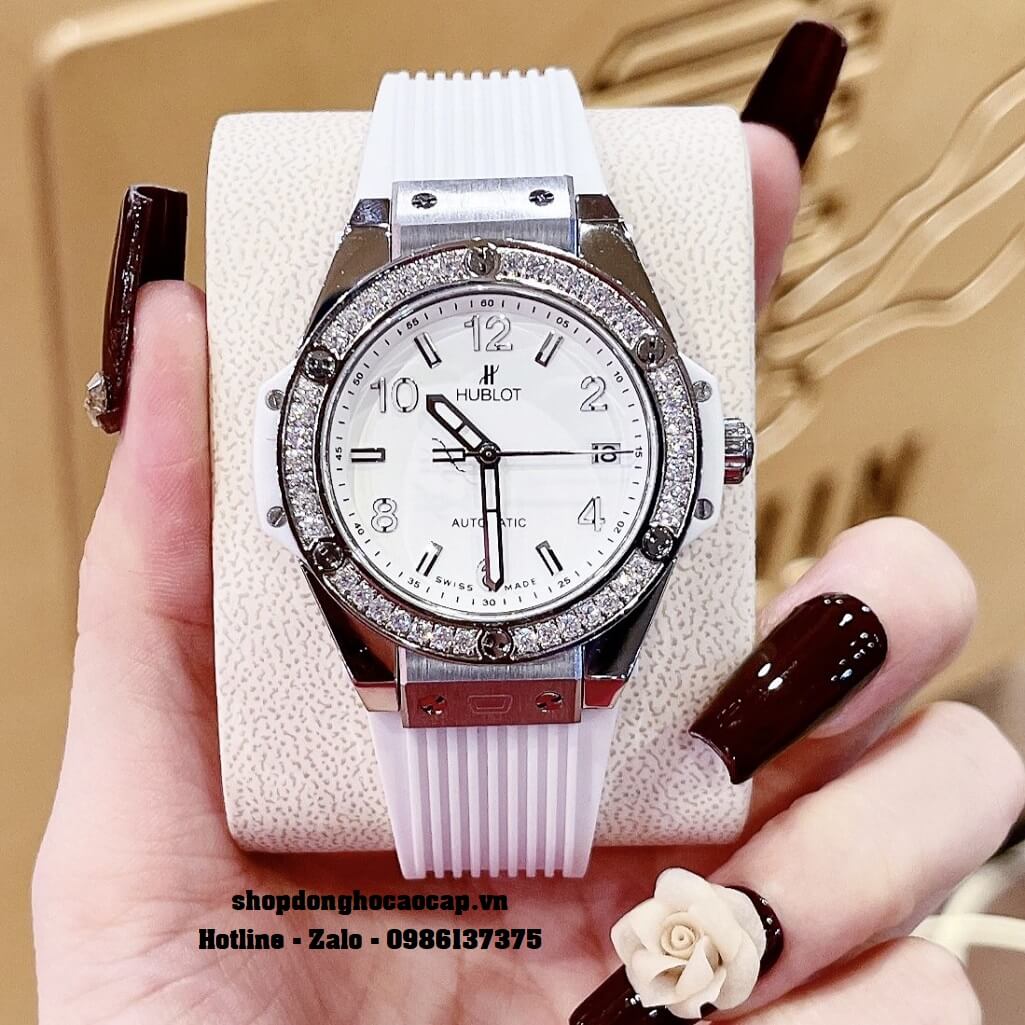 Đồng Hồ Nữ Hublot Classic Fusion Dây Silicon Trắng Đính Đá Silver 38mm