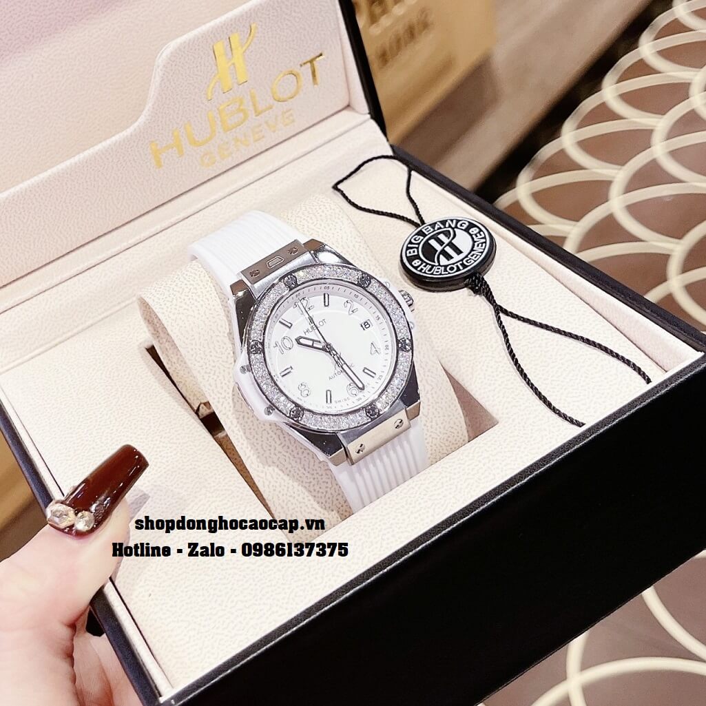 Đồng Hồ Nữ Hublot Classic Fusion Dây Silicon Trắng Đính Đá Silver 38mm