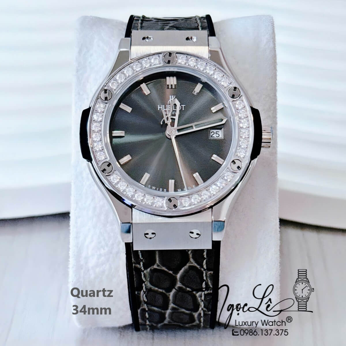 Đồng Hồ Nữ Hublot Classic Fusion Dây Cao Su Bọc Da Vân Xám Đen Đính Đá 34mm Quartz