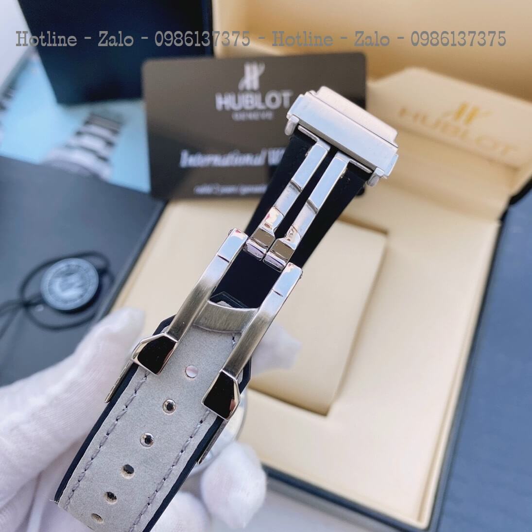 Đồng Hồ Nữ Hublot Đính Đá Da Silicon Xám Silver 34mm