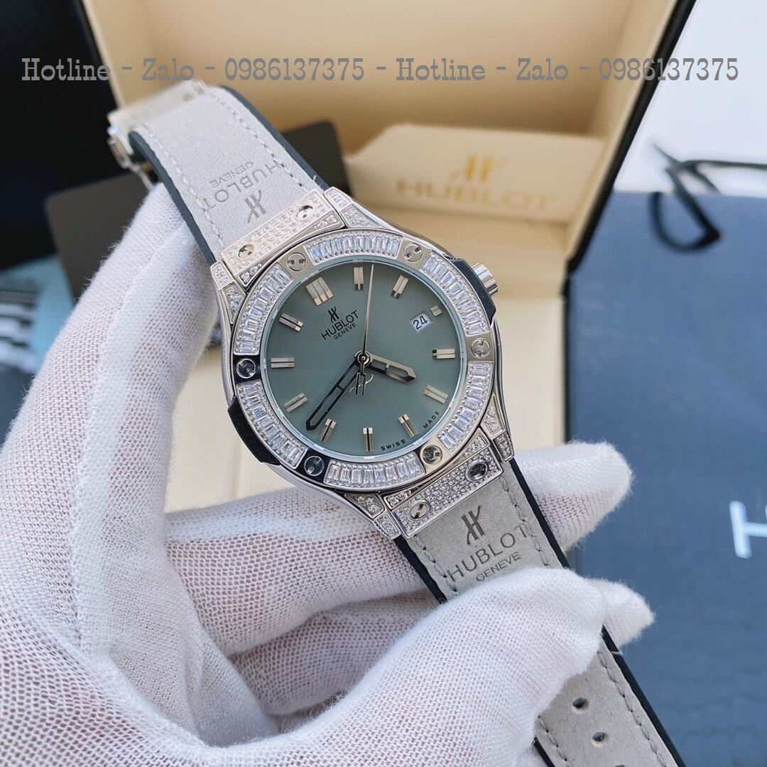 Đồng Hồ Nữ Hublot Đính Đá Da Silicon Xám Silver 34mm