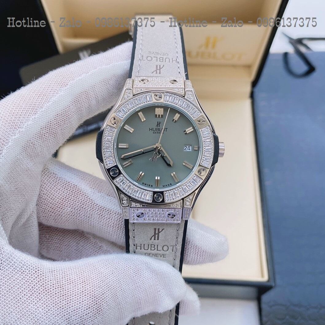 Đồng Hồ Nữ Hublot Đính Đá Da Silicon Xám Silver 34mm