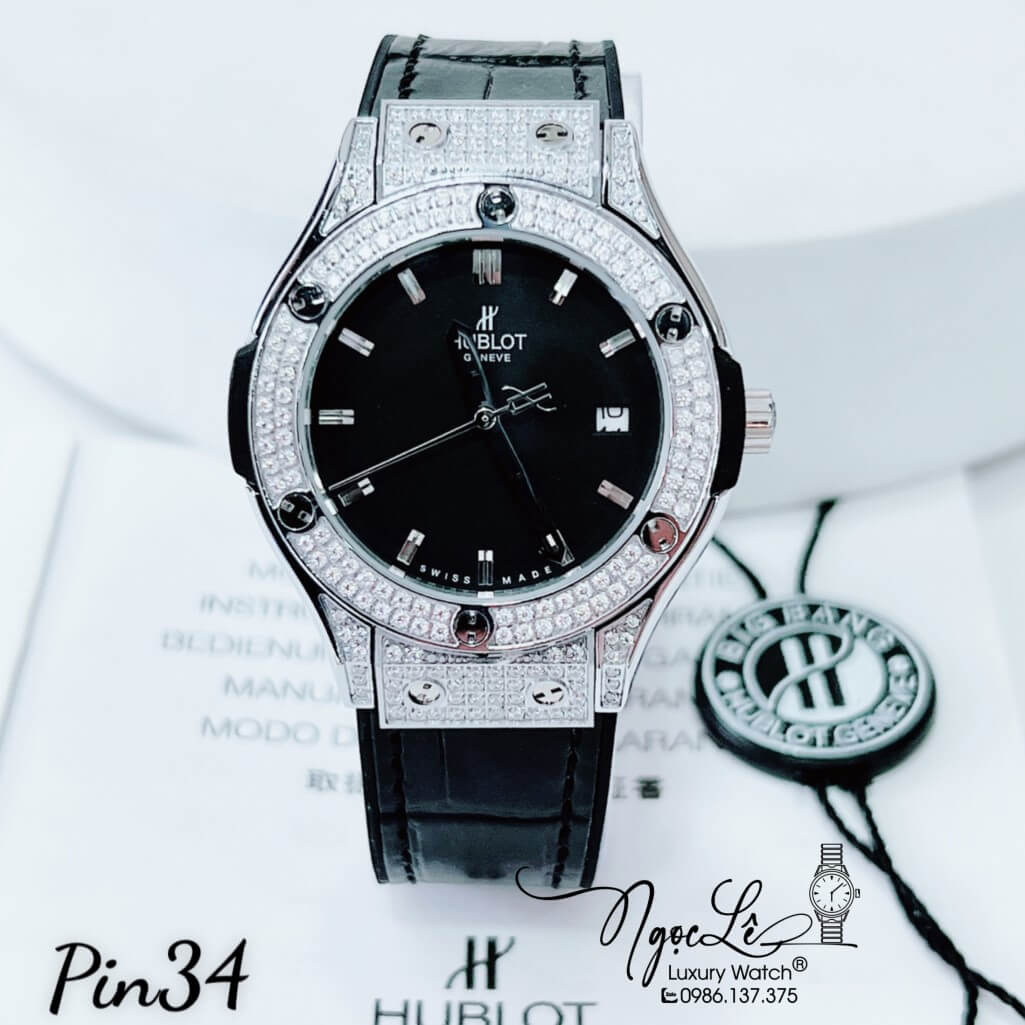 Đồng Hồ Nữ Hublot Classic Fusion Dây Da Silicon Đen Mặt Đen Đính Đá Mịn Vỏ Bạc 34mm