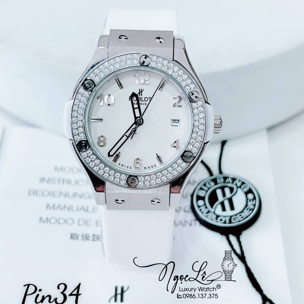 Đồng Hồ Nữ Hublot Classic Fusion Dây Silicon Trắng Đính Đá Mịn Vỏ Silver 34mm