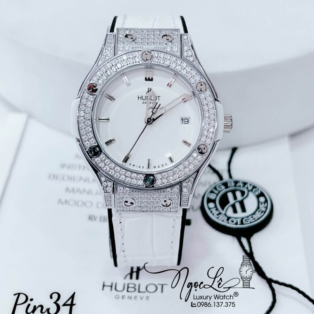 Đồng Hồ Nữ Hublot Classic Fusion Dây Da Silicon Trắng Đính Đá Mịn Vỏ Silver 34mm