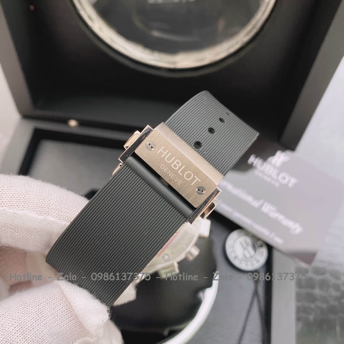 Đồng Hồ Nữ Hublot 5 Kim Đính Đá Dây Silicon Đen 34mm