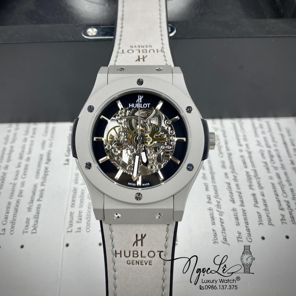 Đồng Hồ Nam Hublot Skeleton Automatic Dây Da Silicon Màu Xám Lộ Máy Size 42mm