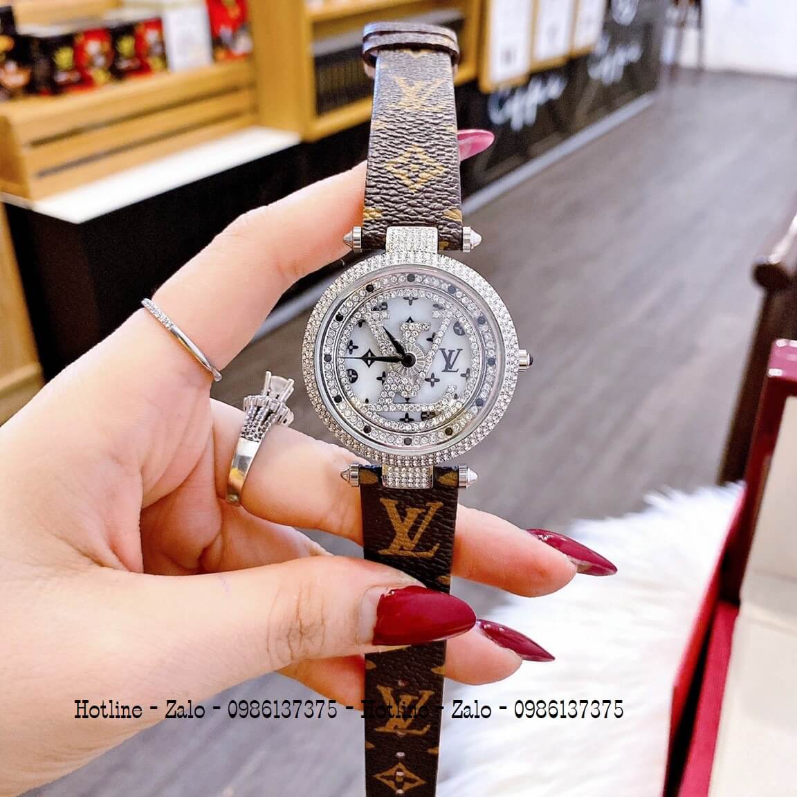 Đồng Hồ Louis Vuitton Mặt Xoay Dây Da Nâu 37mm Silver