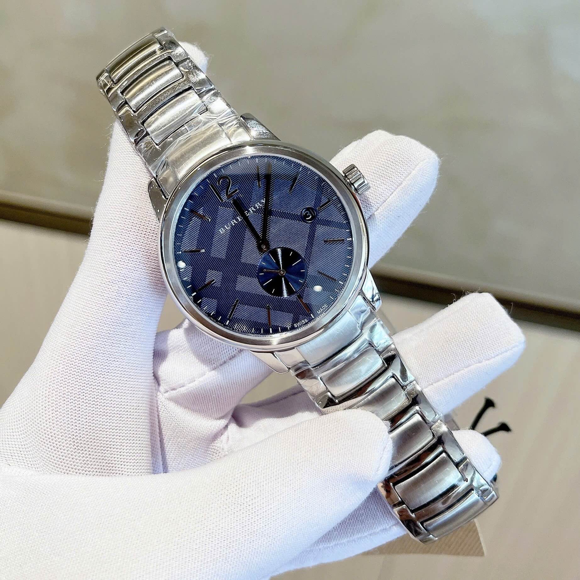 Đồng Hồ Nam Burberry BU10007 Máy Thụy Sĩ Quartz Size 40mm Dây Thép Silver Mặt Xanh Navy