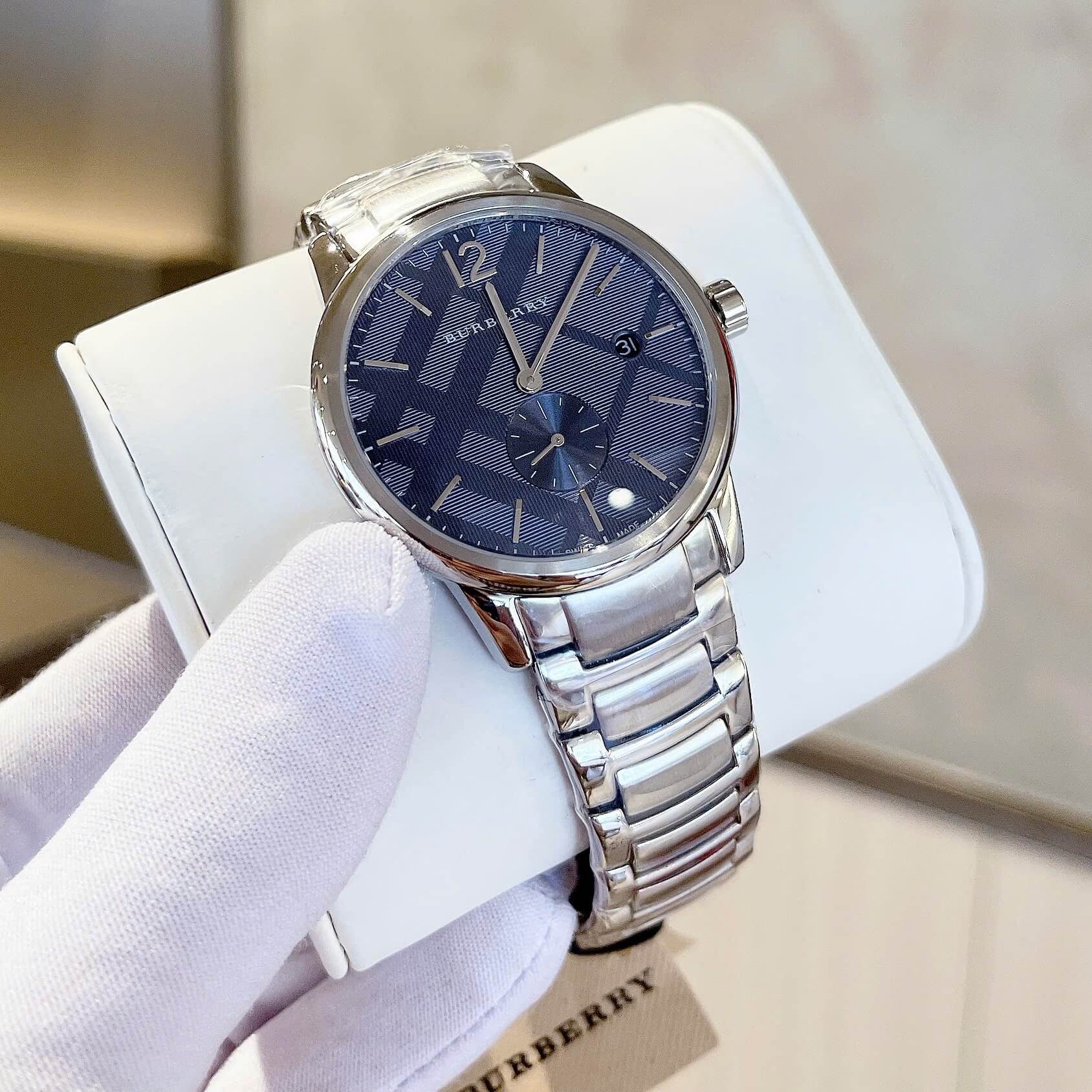 Đồng Hồ Nam Burberry BU10007 Máy Thụy Sĩ Quartz Size 40mm Dây Thép Silver Mặt Xanh Navy