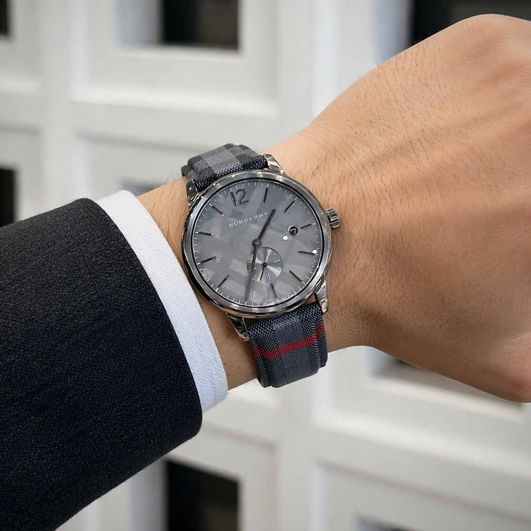 Đồng Hồ Nam Burberry BU10010 Máy Thụy Sĩ Quartz Size 40mm Dây Da Caro Đen Kim Rốn