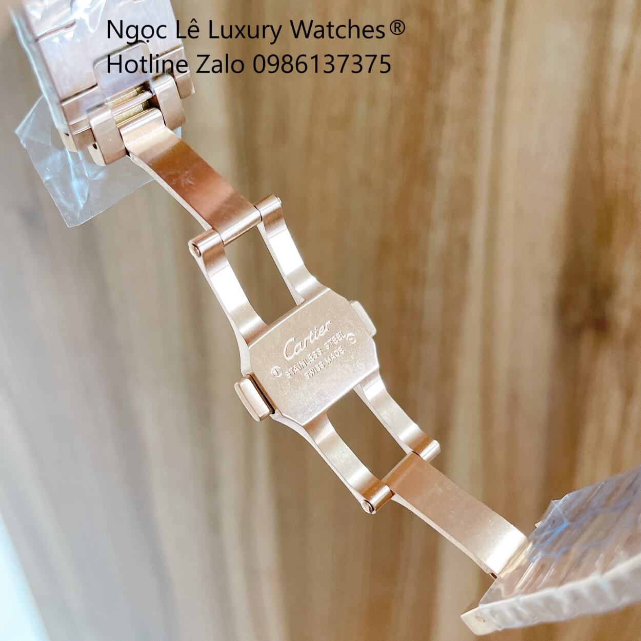 Đồng Hồ Nam Cartier Santos Automatic Dây Kim Loại Vàng Hồng Mặt Trắng Size 38x38mm