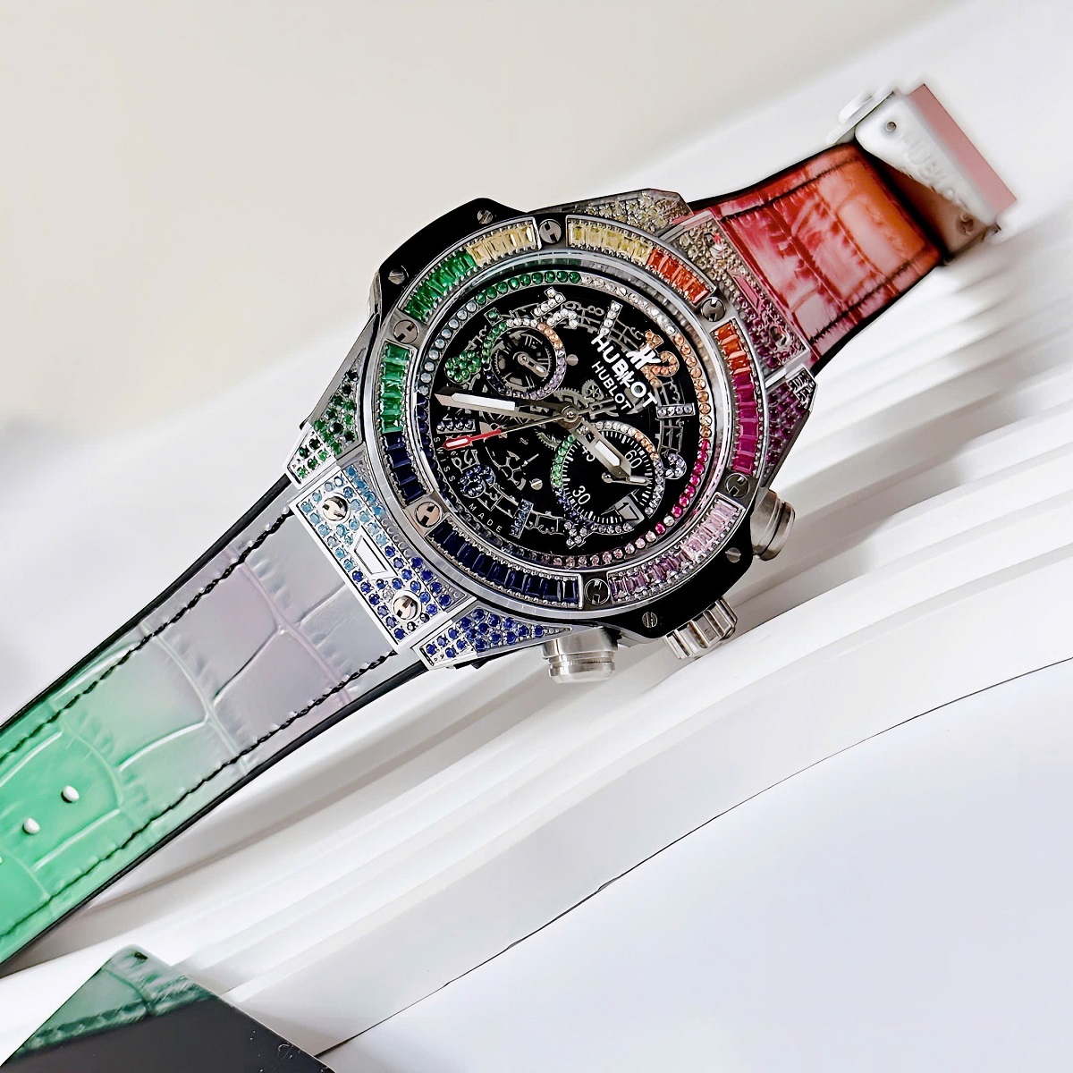 Đồng Hồ Nam Hublot Big Bang Đính Đá Dây Cao Su Bọc Da Vỏ Silver 45mm