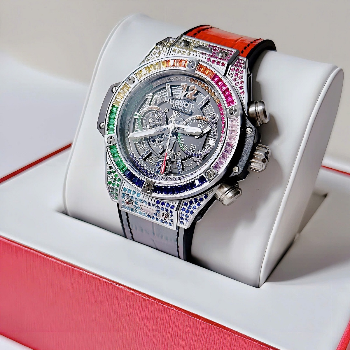 Đồng Hồ Nam Hublot Big Bang Đính Đá Dây Cao Su Bọc Da Vỏ Silver 45mm