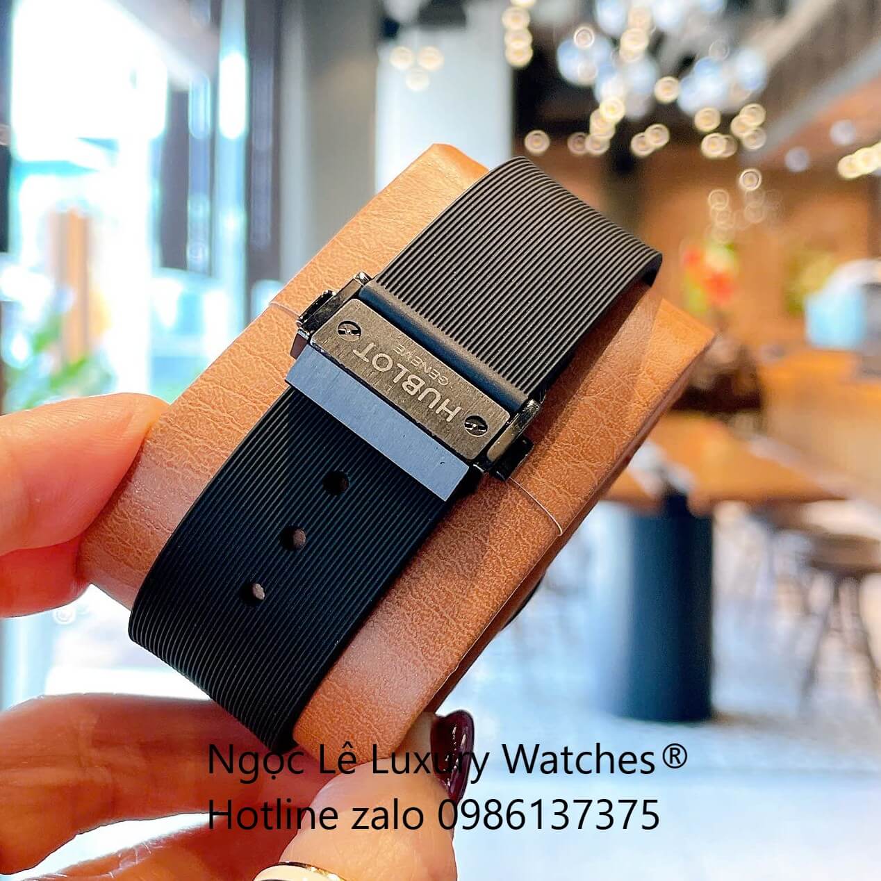 Đồng Hồ Nam Hublot Classic Fusion Automatic Dây Cao Su Đen 5 Kim Vỏ Đen Size 42mm