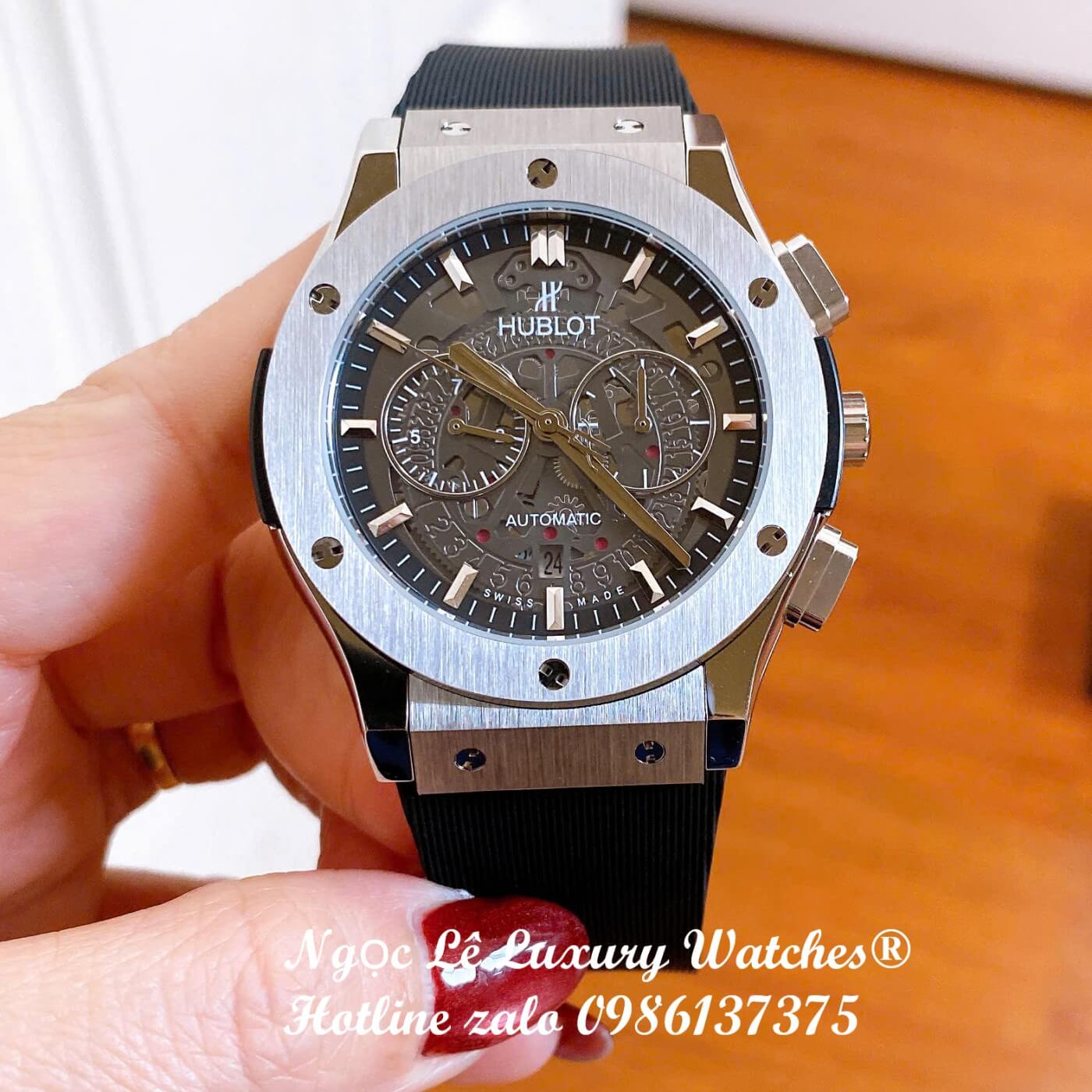 Đồng Hồ Nam Hublot Classic Fusion Automatic Dây Cao Su Đen Mặt Đen Vỏ Thép Bạc Size 42mm
