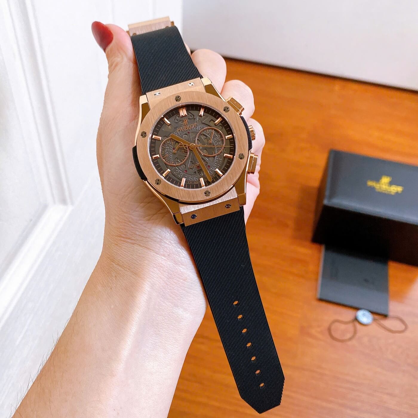 Đồng Hồ Nam Hublot Classic Fusion Automatic Dây Cao Su Đen Vỏ Rose Gold Size 42mm