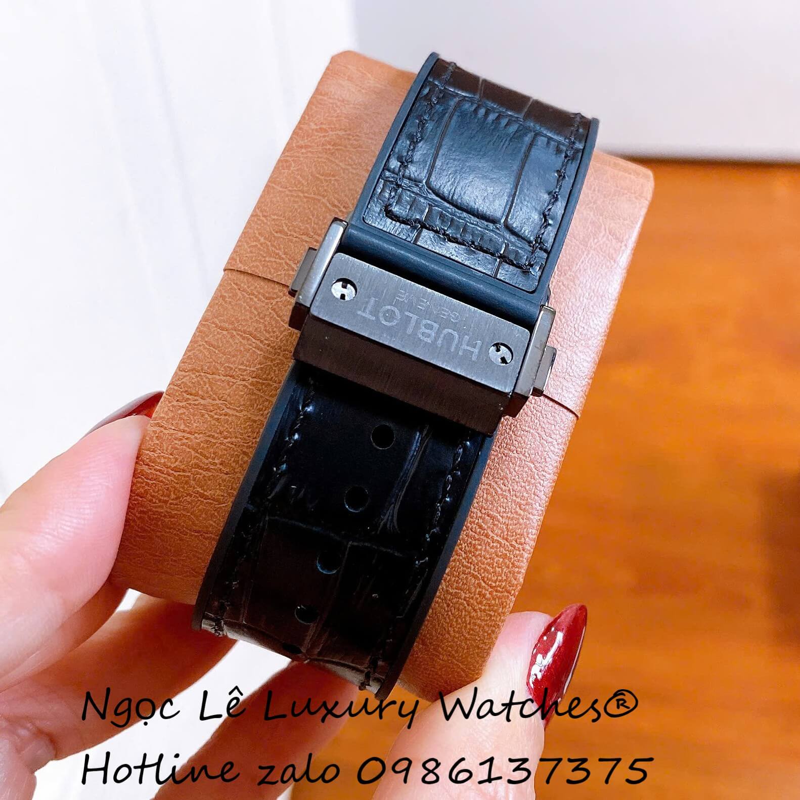 Đồng Hồ Nam Hublot Classic Fusion Automatic Dây Da Đen Vỏ Thép Đen Size 42mm