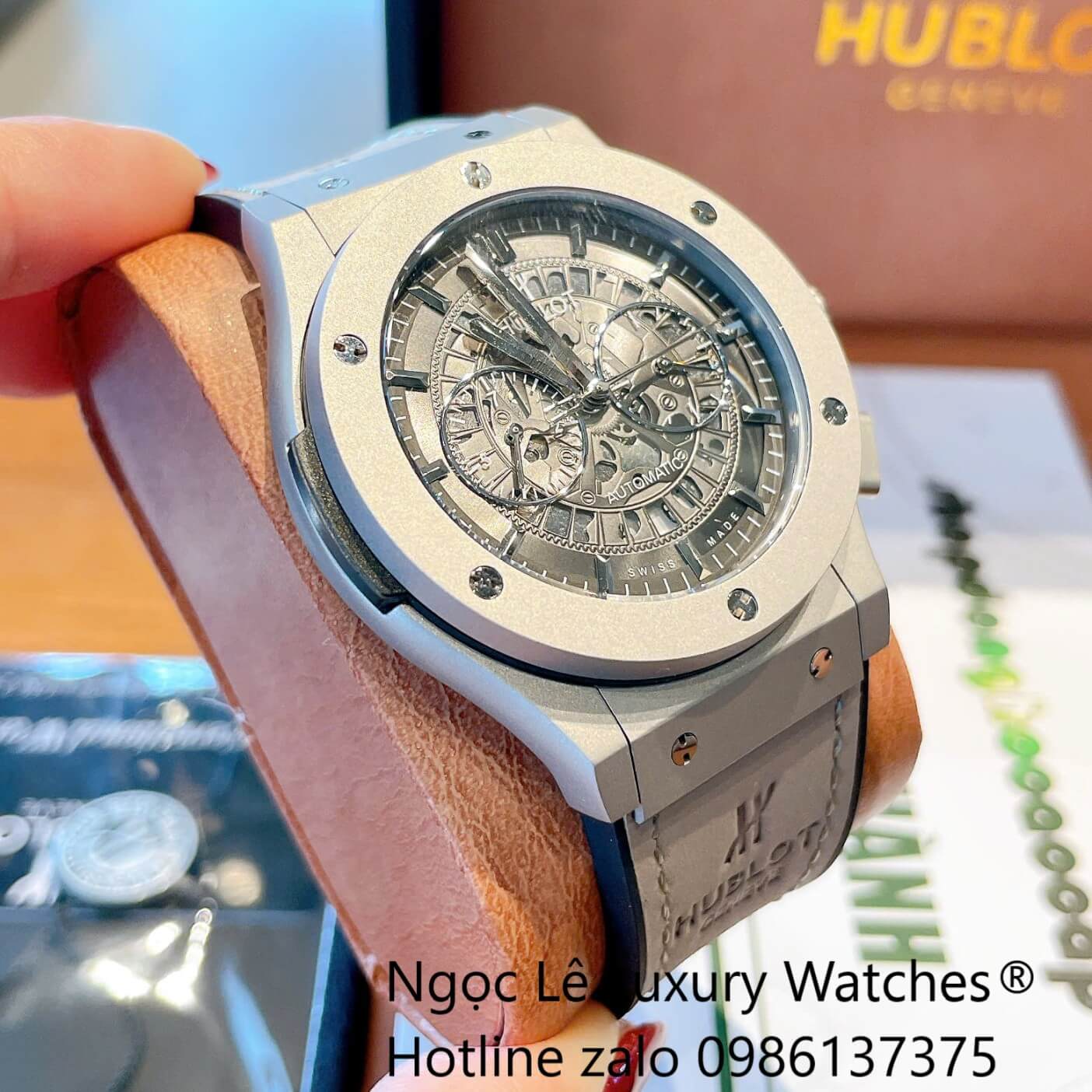 Đồng Hồ Nam Hublot Classic Fusion Automatic Dây Da Xám Vỏ Thép Mờ Silver Size 42mm