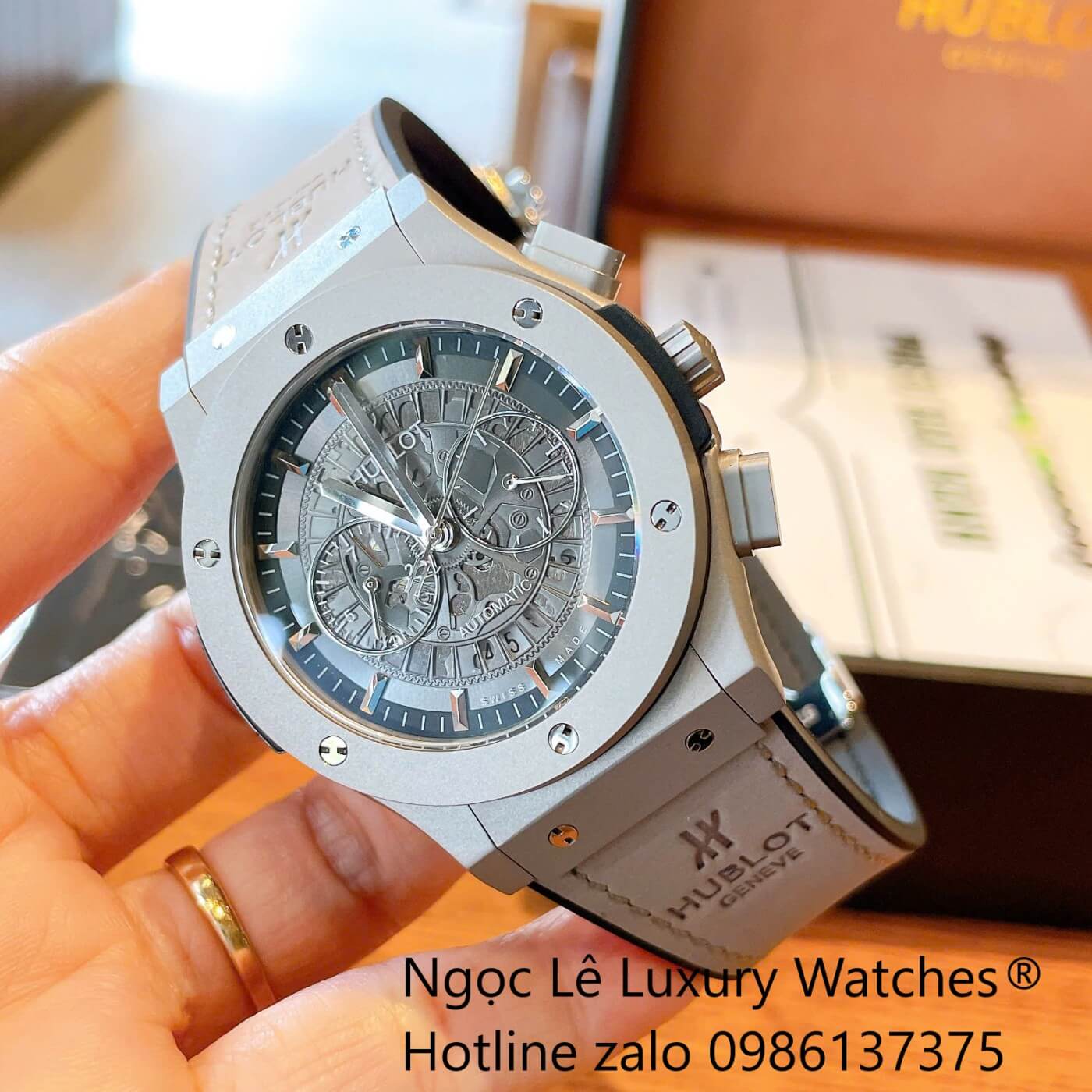 Đồng Hồ Nam Hublot Classic Fusion Automatic Dây Da Xám Vỏ Thép Mờ Silver Size 42mm