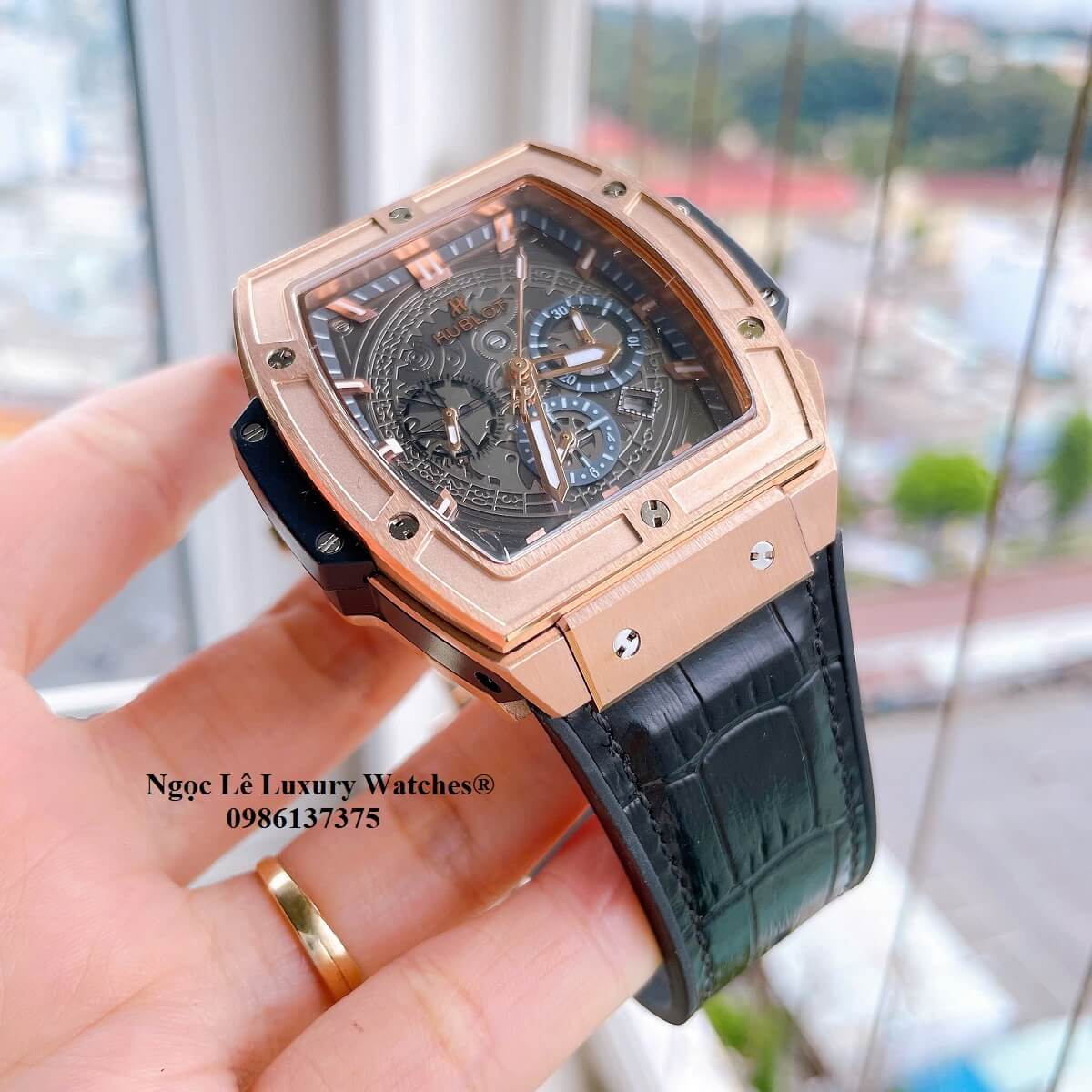 Đồng hồ nam Hublot Spirit Of Big Bang máy tự động dây cao su bọc da đen vỏ vàng hồng size 42mm