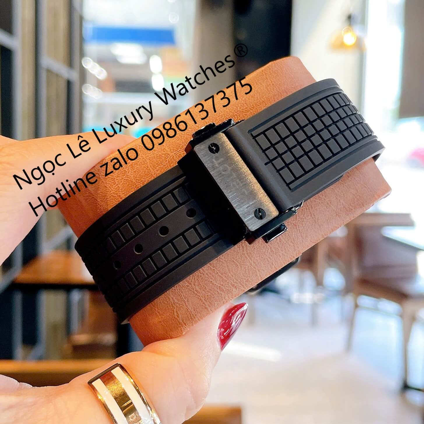 Đồng Hồ Nam Hublot Square Bang Unico Automatic Dây Cao Su Đen Vỏ Thép Đen Size 42mm