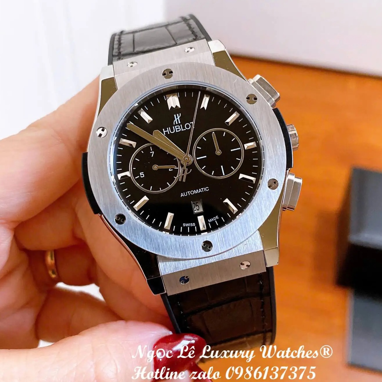 Đồng Hồ Nam Hublot Classic Fusion Automatic Dây Da Đen Mặt Đen Vỏ Thép Silver Size 42mm