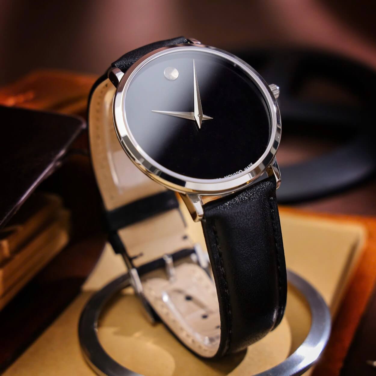 Đồng Hồ Nam Movado Dây Da Đen Vỏ Bạc Cao Cấp Size 40mm Máy Pin