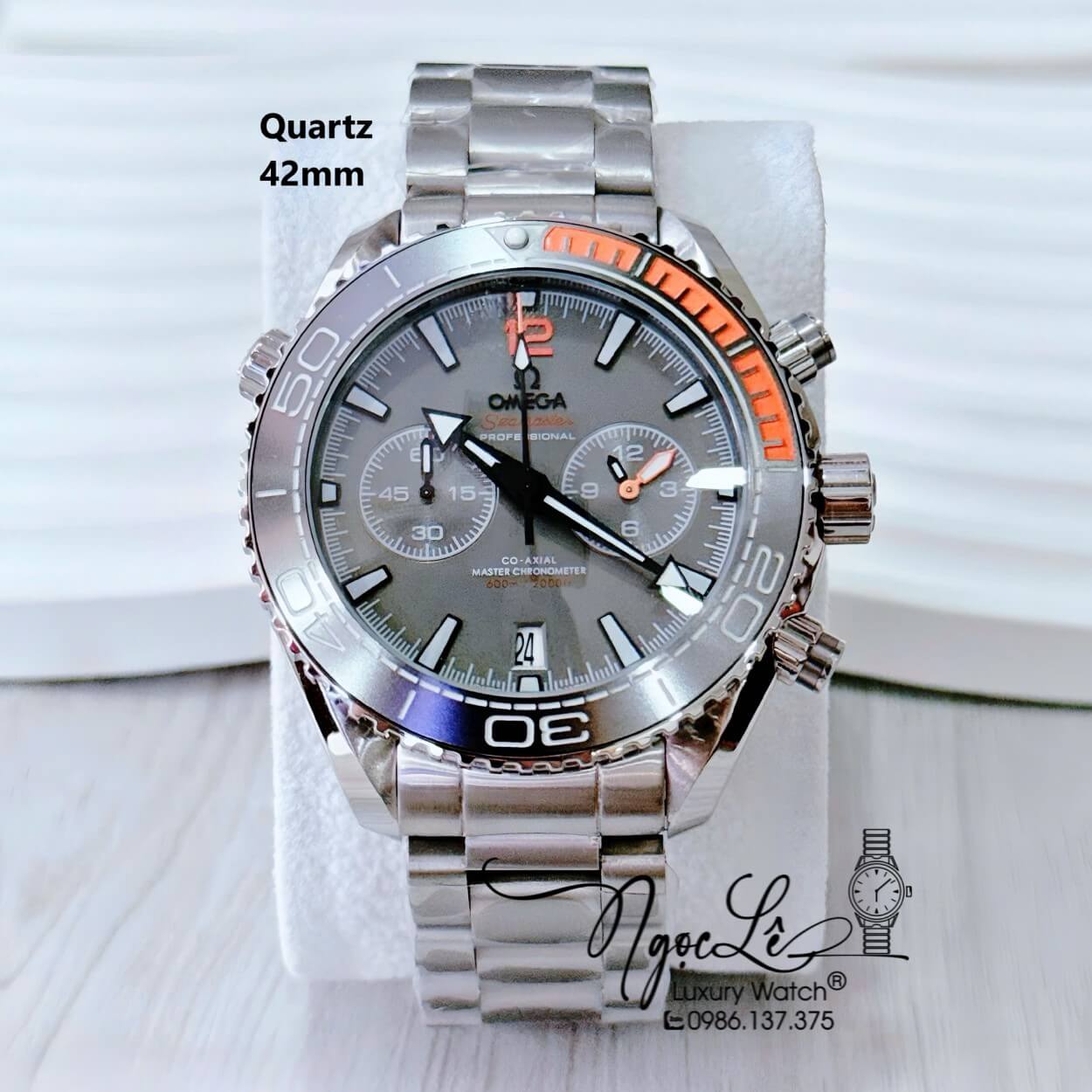 Đồng Hồ Nam Omega Quartz Dây Kim Loại 5 Kim - Màu Bạc Mặt Xám Viền Cam Size 42mm