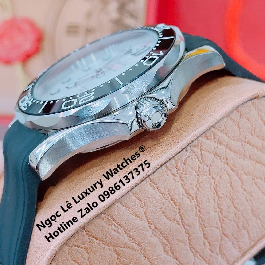 Đồng Hồ Nam Omega Seamaster Diver Automatic Dây Cao Su Đen Size 41mm - Vỏ Bạc Mặt Trắng Viền Đen