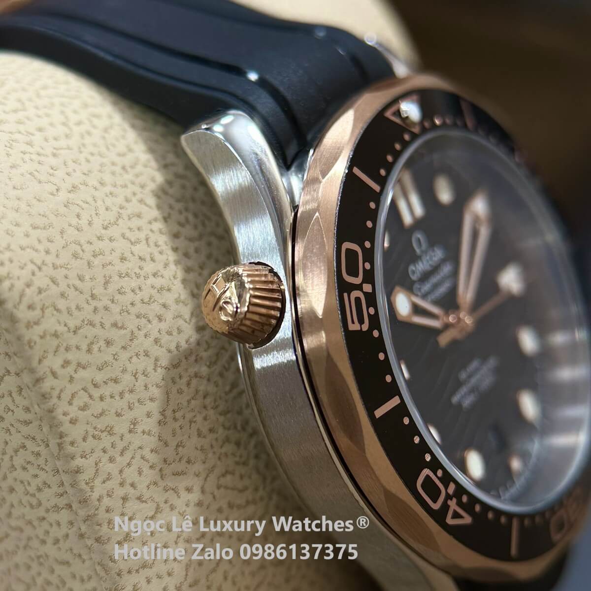 Đồng Hồ Nam Omega Seamaster Diver Automatic Dây Cao Su Đen Size 41mm - Vỏ Demi Rose Mặt Đen