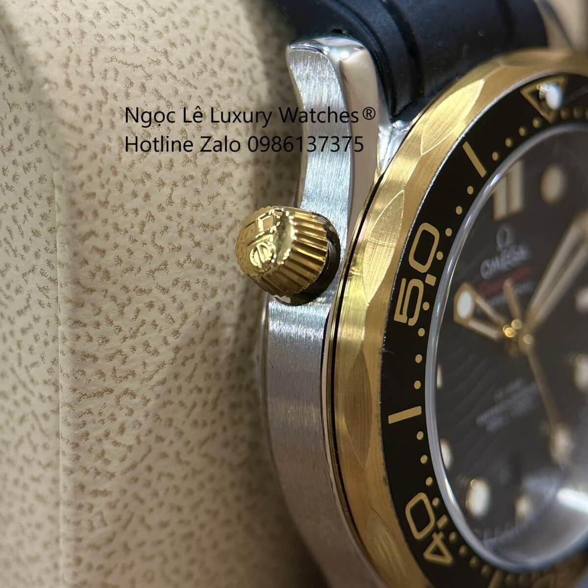 Đồng Hồ Nam Omega Seamaster Diver Automatic Dây Cao Su Đen Size 41mm - Vỏ Demi Vàng Mặt Đen