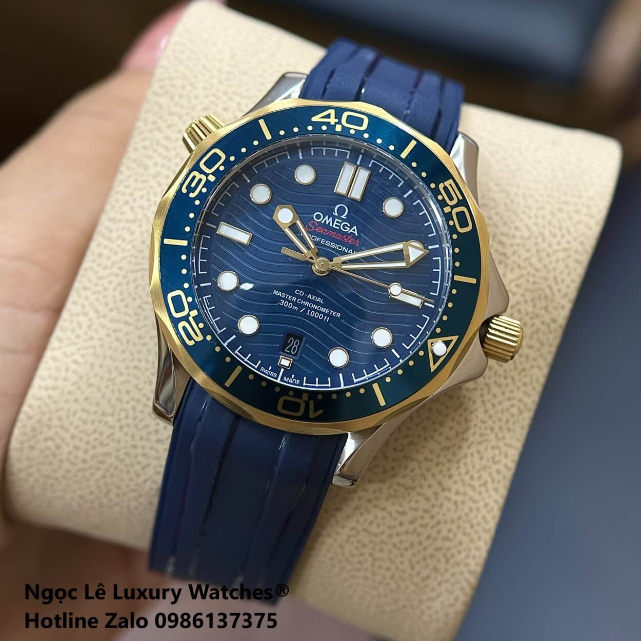 Đồng Hồ Nam Omega Seamaster Diver Automatic Dây Cao Su Xanh Size 41mm - Vỏ Demi Vàng Mặt Xanh