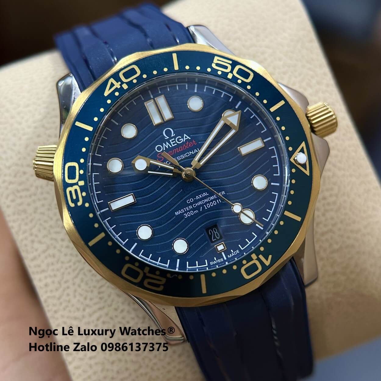 Đồng Hồ Nam Omega Seamaster Diver Automatic Dây Cao Su Xanh Size 41mm - Vỏ Demi Vàng Mặt Xanh