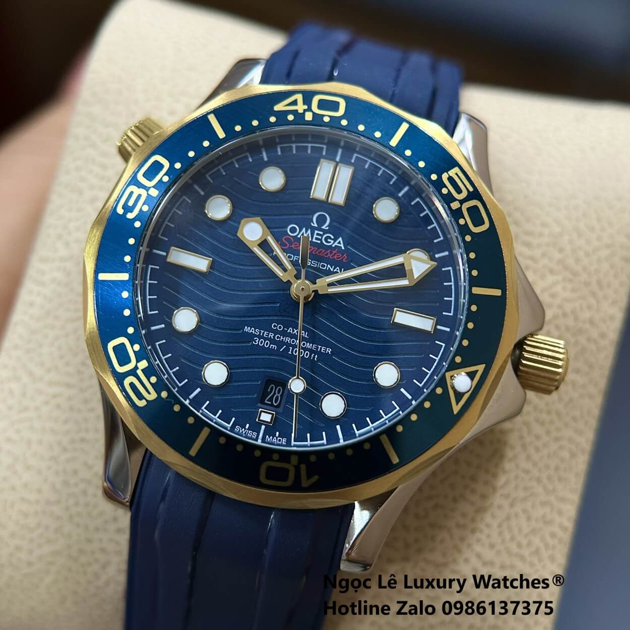 Đồng Hồ Nam Omega Seamaster Diver Automatic Dây Cao Su Xanh Size 41mm - Vỏ Demi Vàng Mặt Xanh