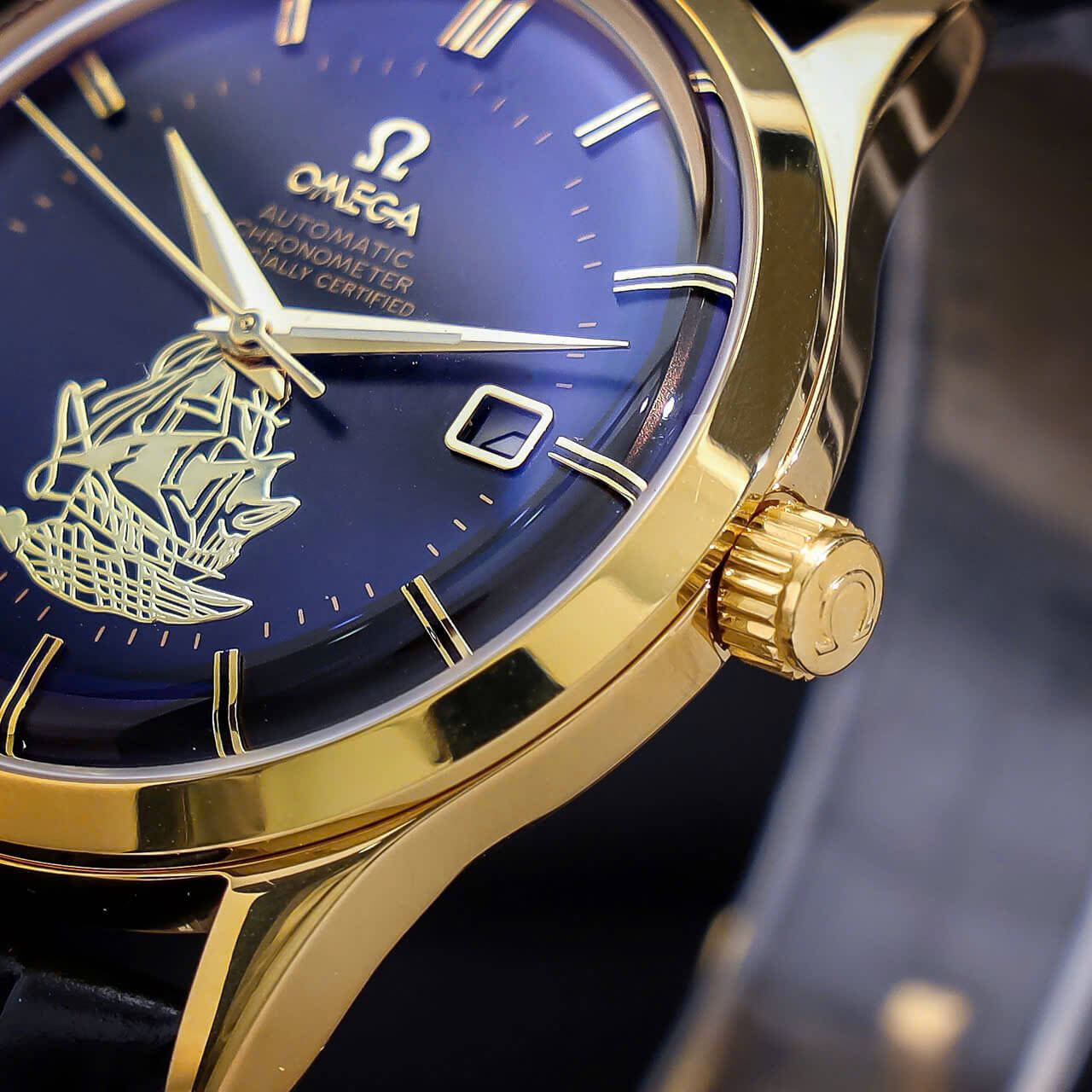 Đồng Hồ Nam Omega Thuyền Buồm Tự Động Dây Da Đen Vỏ Gold Size 40mm