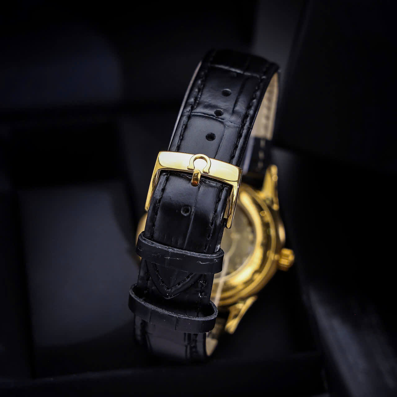 Đồng Hồ Nam Omega Thuyền Buồm Tự Động Dây Da Đen Vỏ Gold Size 40mm