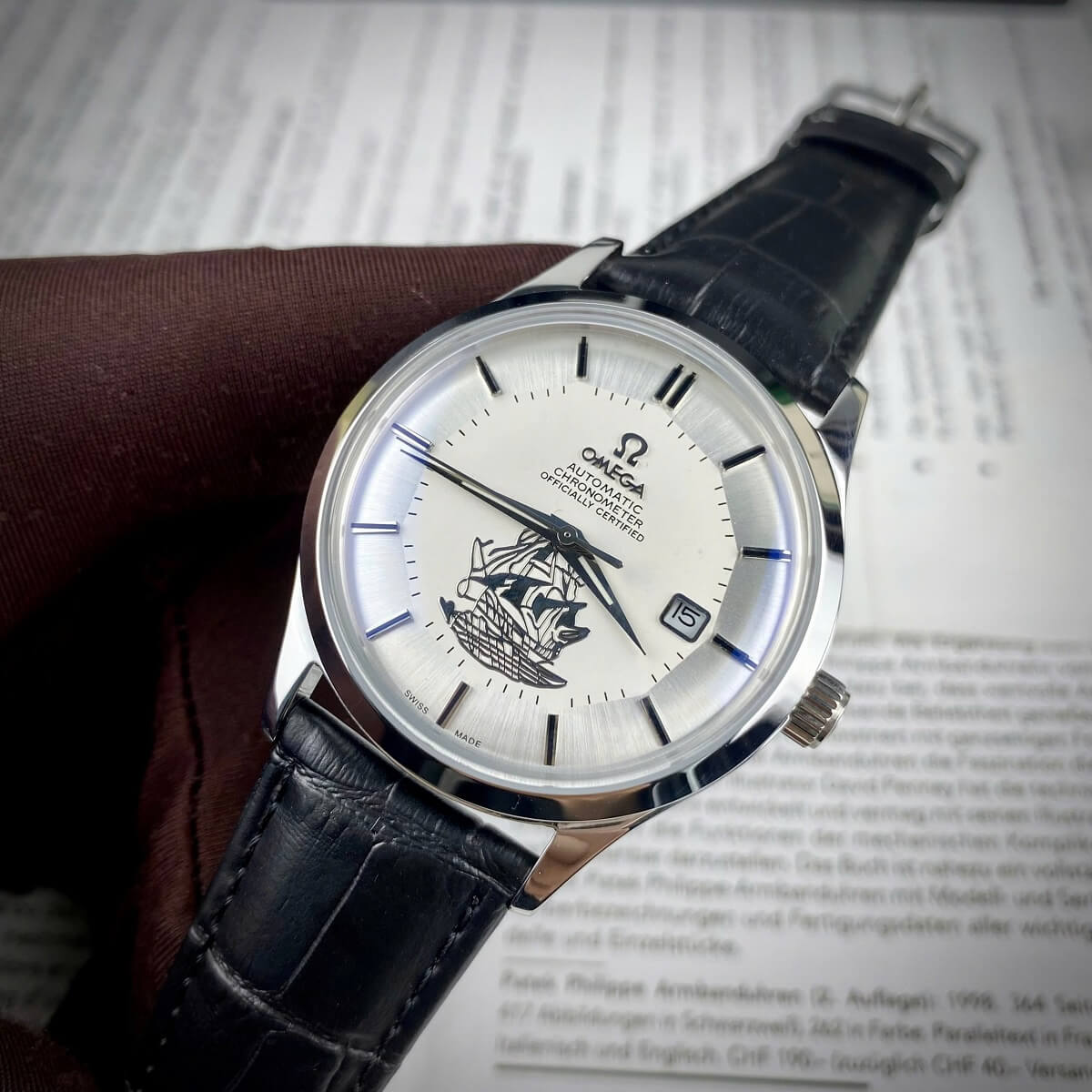 Đồng Hồ Nam Omega Thuyền Buồm Tự Động Dây Da Đen Vỏ Silver Size 40mm
