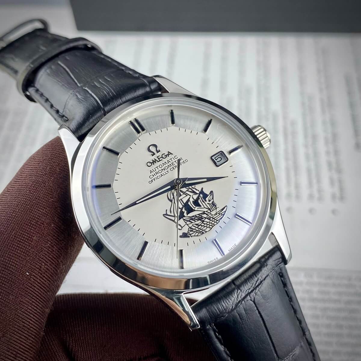Đồng Hồ Nam Omega Thuyền Buồm Tự Động Dây Da Đen Vỏ Silver Size 40mm