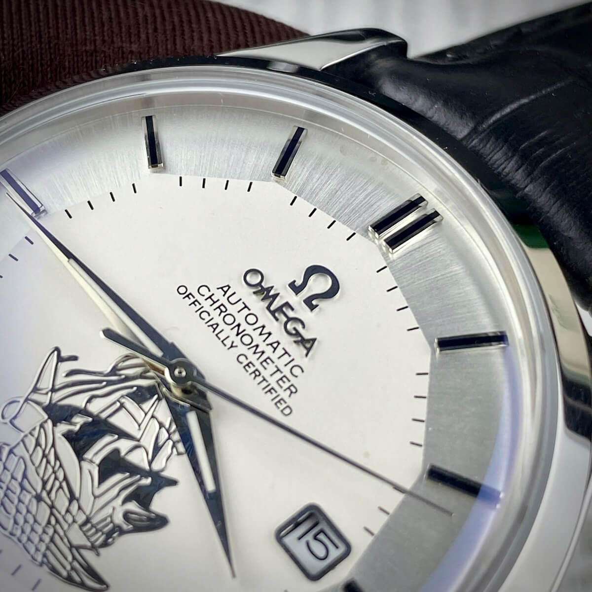 Đồng Hồ Nam Omega Thuyền Buồm Tự Động Dây Da Đen Vỏ Silver Size 40mm