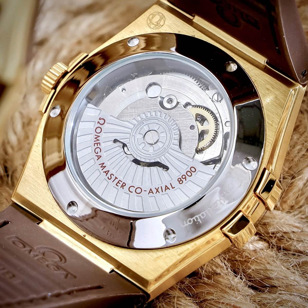 Đồng Hồ Nam Omega ConstellationTự Động Dây Cao Su Bọc Da Nâu Vỏ Vàng Size 40mm