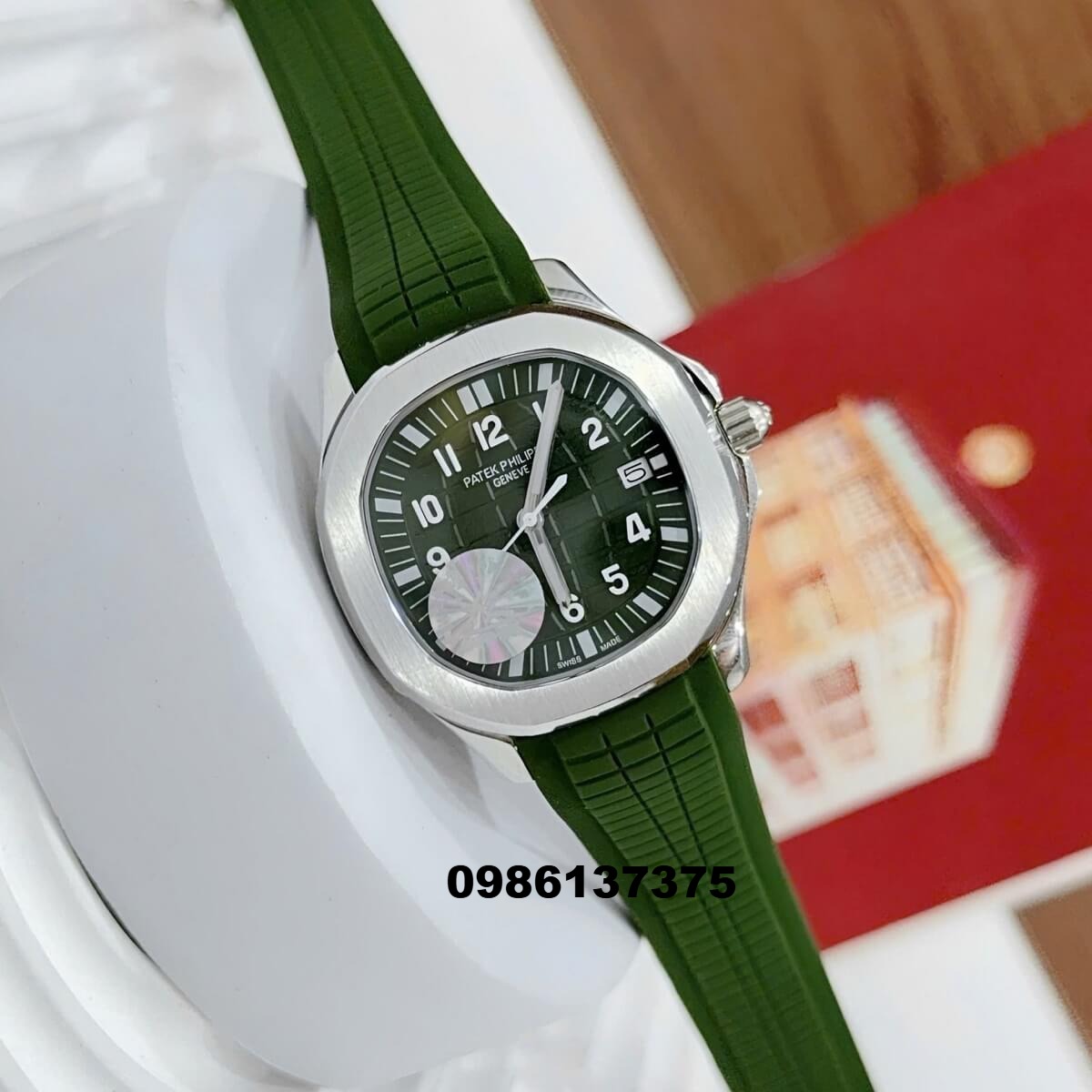 Đồng Hồ Nam Patek Philippe Aquanaut Máy Pin Dây Cao Su Xanh Rêu Kim Loại Silver Size 38mm