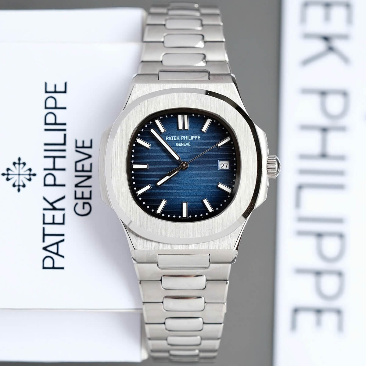 Đồng Hồ Nam Patek Philippe Nautilus 5711 Máy Tự Động Dây Bạc Mặt Xanh Dương Size 40mm