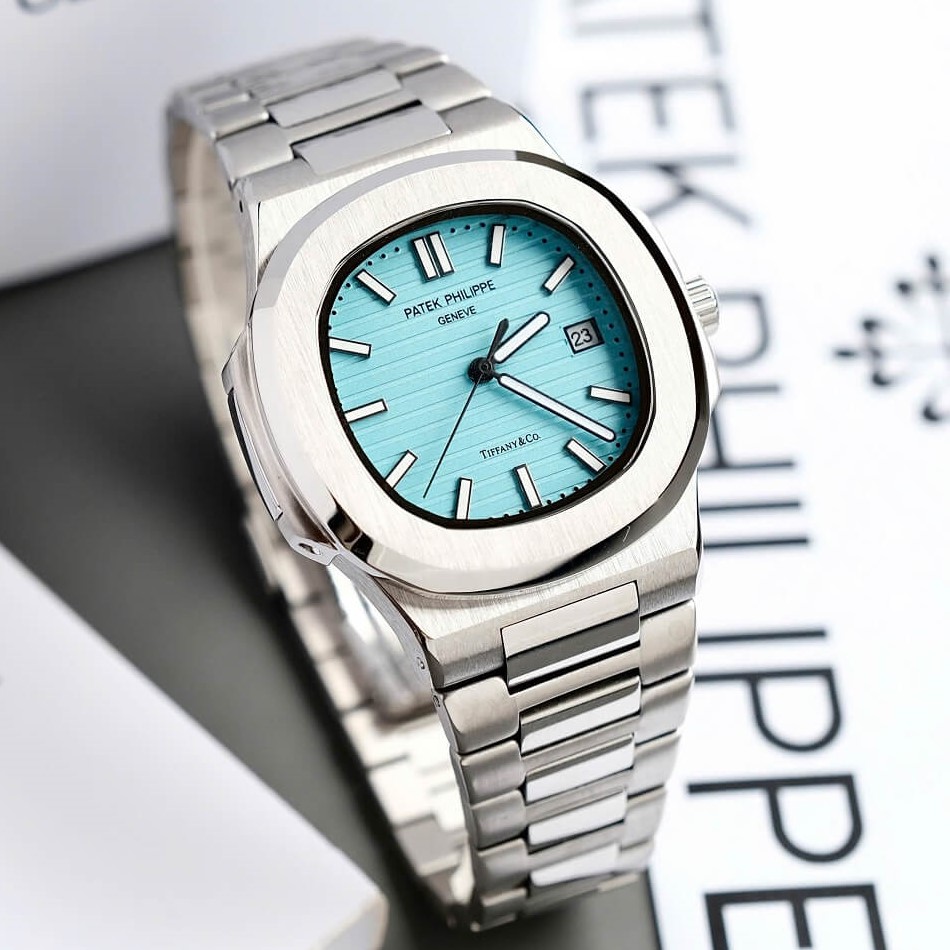 Đồng Hồ Nam Patek Philippe Nautilus 5711 Máy Tự Động Dây Bạc Mặt Xanh Mint Size 40mm
