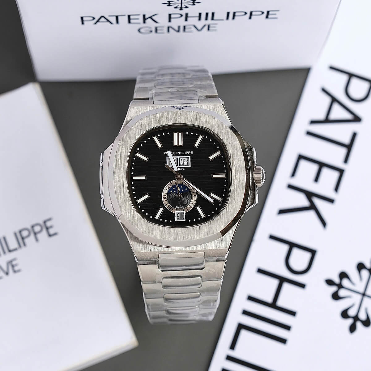 Đồng Hồ Nam Patek Philippe Nautilus 5726 Máy Tự Động Dây Silver Mặt Đen Size 40mm