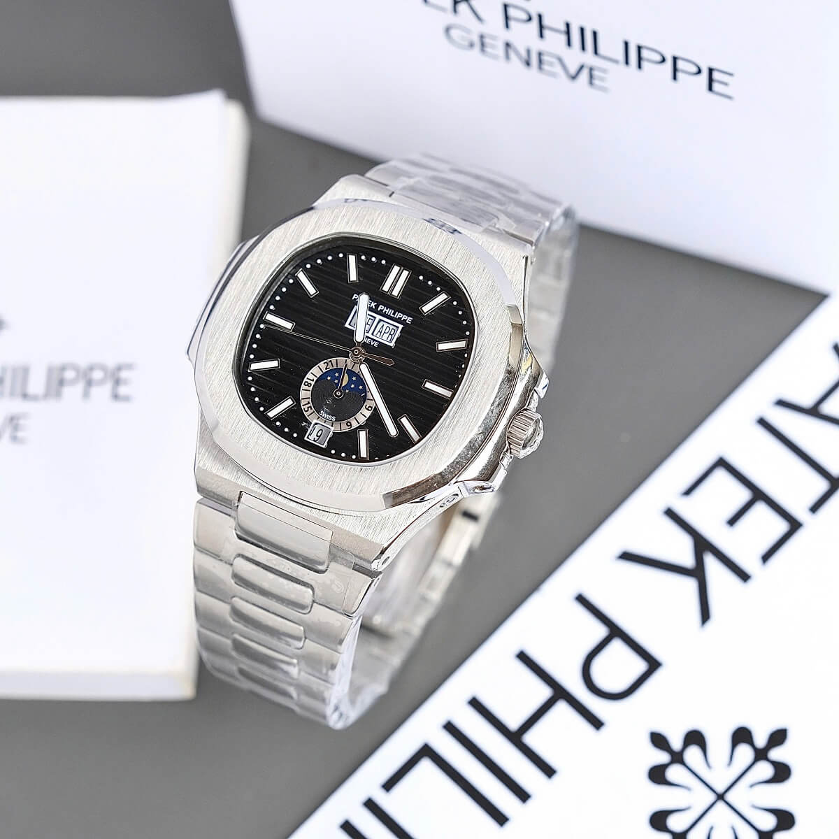 Đồng Hồ Nam Patek Philippe Nautilus 5726 Máy Tự Động Dây Silver Mặt Đen Size 40mm