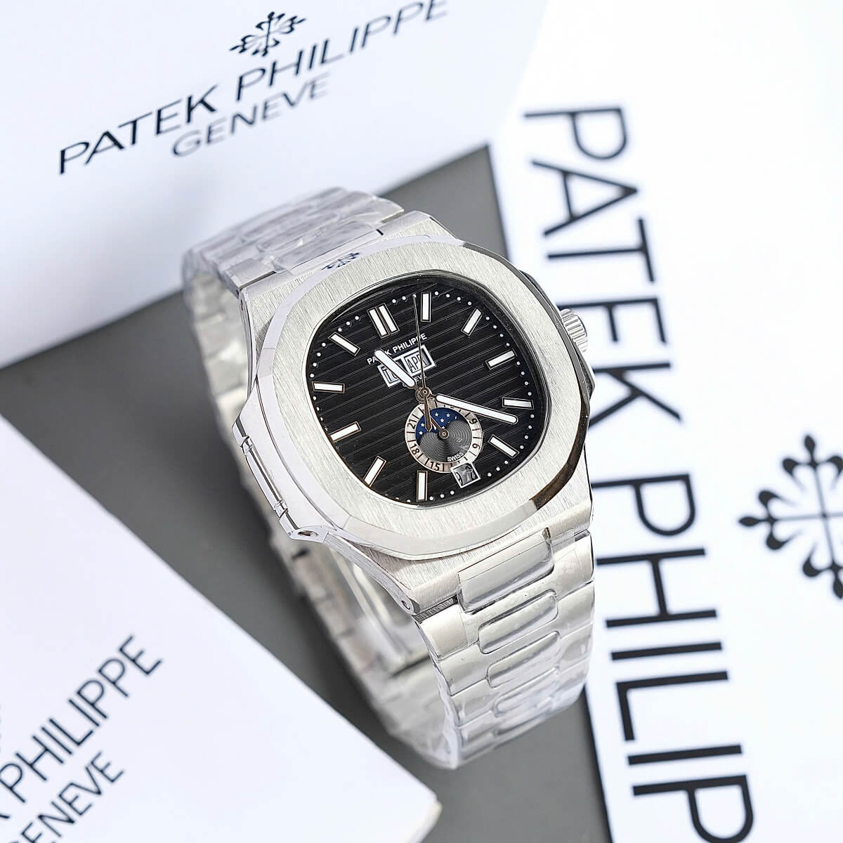 Đồng Hồ Nam Patek Philippe Nautilus 5726 Máy Tự Động Dây Silver Mặt Đen Size 40mm