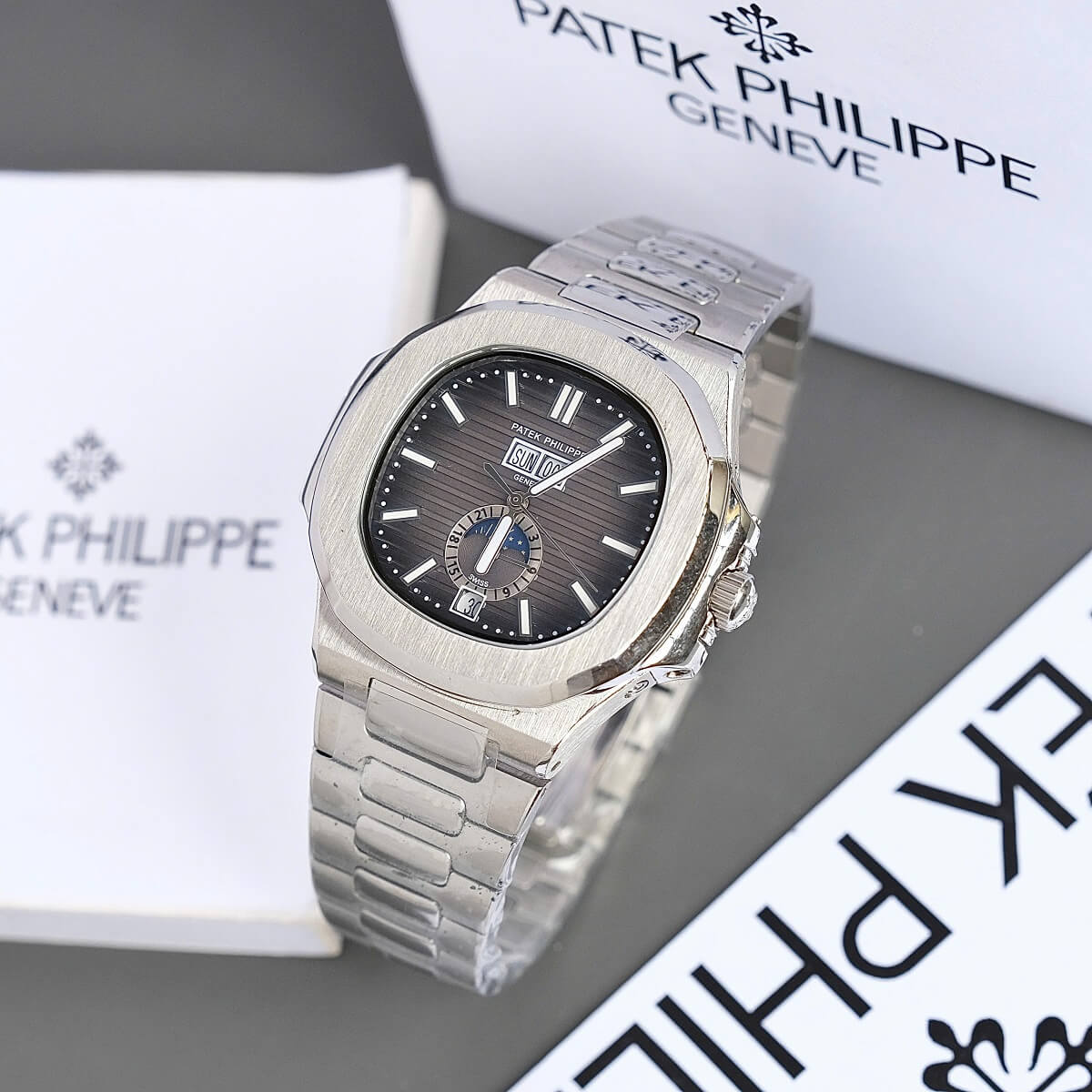 Đồng Hồ Nam Patek Philippe Nautilus 5726 Máy Tự Động Dây Silver Mặt Xám Size 40mm